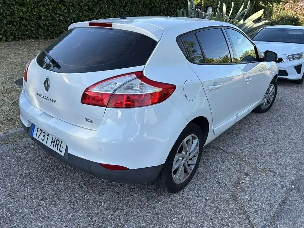 Usado Renault Mégane Dynamique 116 CV (85 kW) 2013 Blanco Utilitario