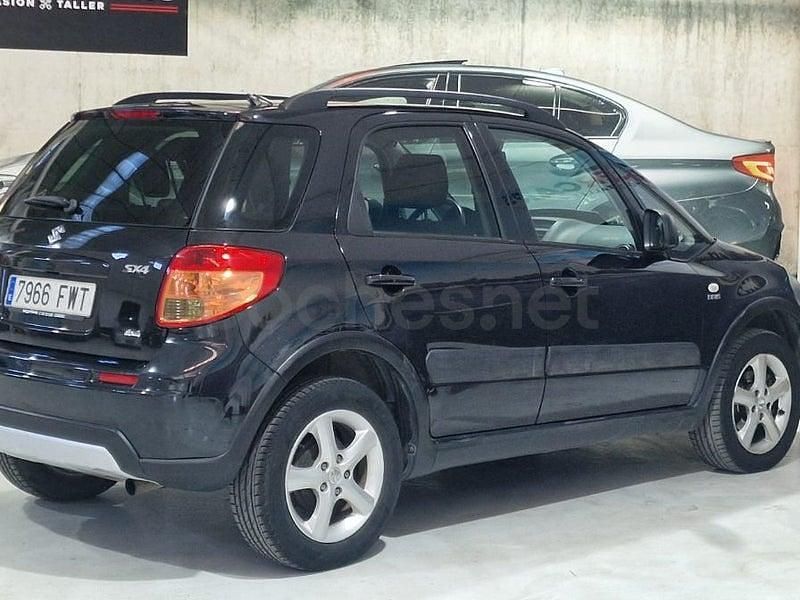 Usado Suzuki SX4 GLX 120 CV (88 kW) 2007 Negro SUV