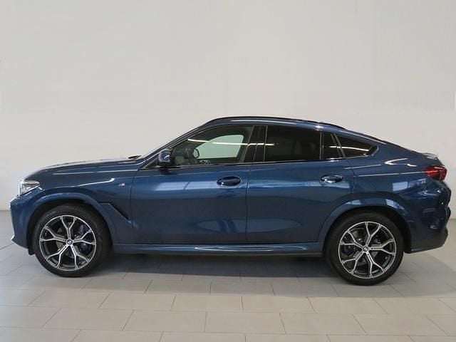 Käytetty BMW X6 Comfort Edition 286 HP (210 kW) 2022 Katumaasturi