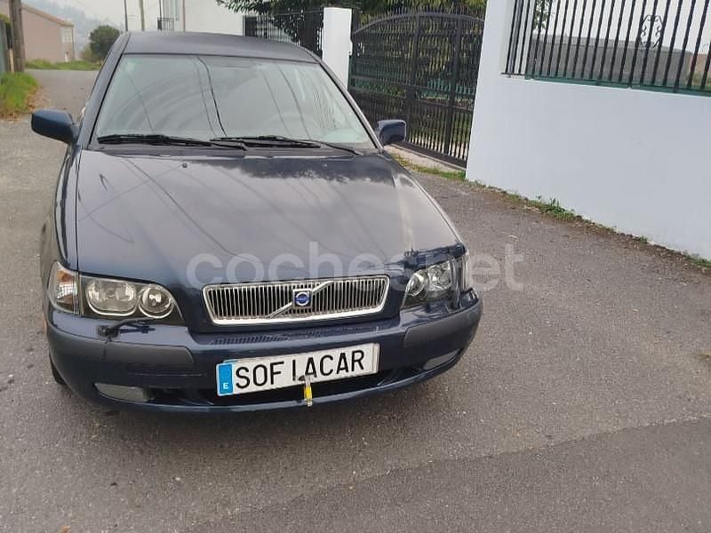 Usado Volvo S40 102 CV (75 kW) 2001 Gris / plata Berlina
