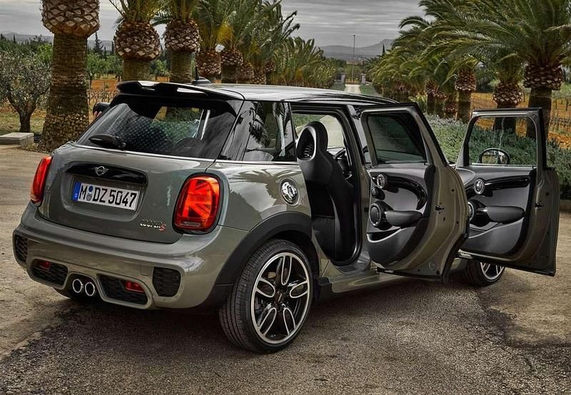 Usado Mini Cooper 136 CV (100 kW) 2020 Negro Utilitario