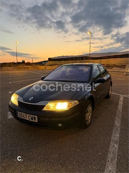 Usado Renault Laguna II Dynamique 120 CV (88 kW) 2003 Negro Berlina