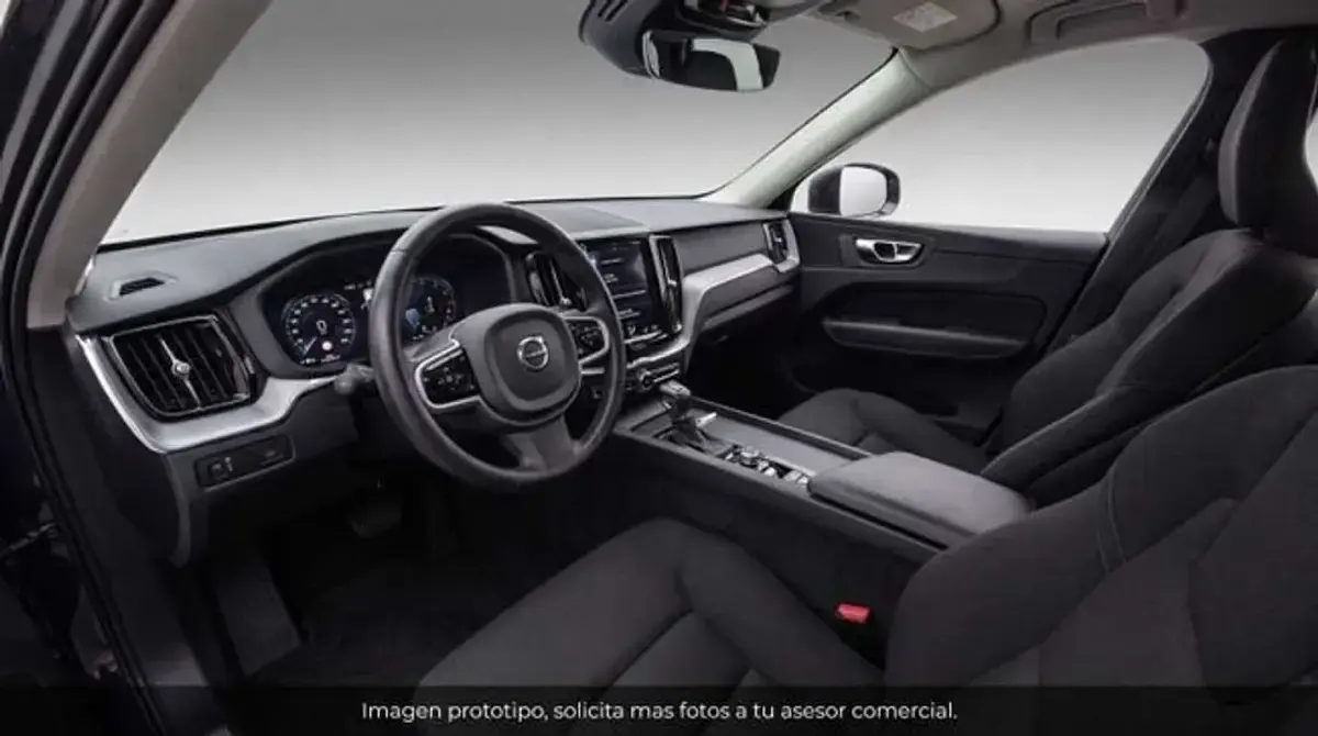 Usado Volvo XC60 Momentum 197 CV (144 kW) 2022 Negro SUV