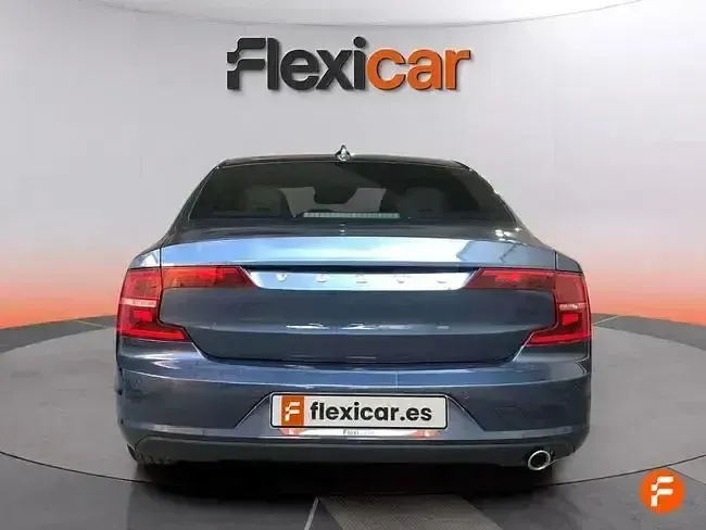 Usado Volvo S90 Momentum 150 CV (110 kW) 2019 Azul Berlina