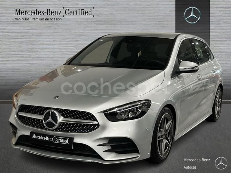 Gris / plata Usado 2022 Mercedes B180 Monovolumen | 30.900 € (Caro) - Imagen 1/4