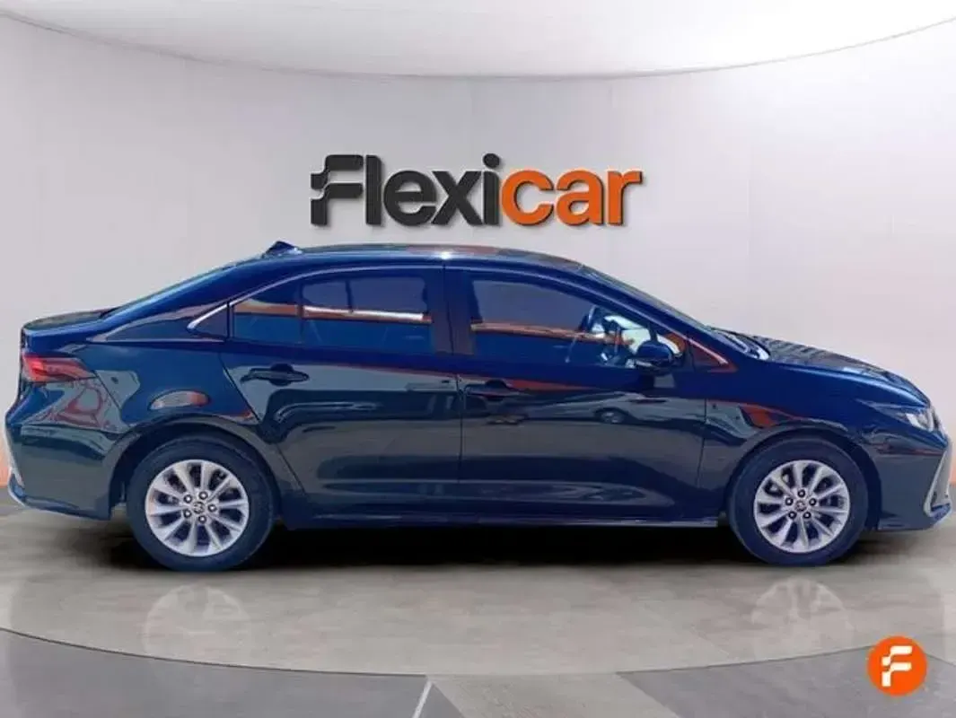 Usado Toyota Corolla Active 140 CV (102 kW) 2023 Negro Utilitario
