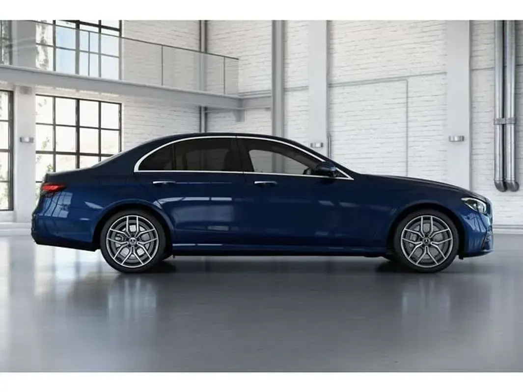 Usado Mercedes E300 320 CV (235 kW) 2022 Azul Berlina