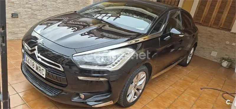 Usado Citroën DS5 181 CV (133 kW) 2015 Negro Utilitario