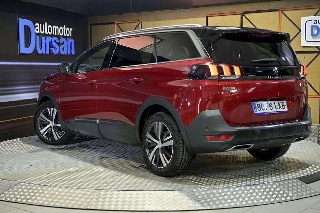 Usado Peugeot 5008 GT 131 CV (96 kW) 2020 Rojo Monovolumen