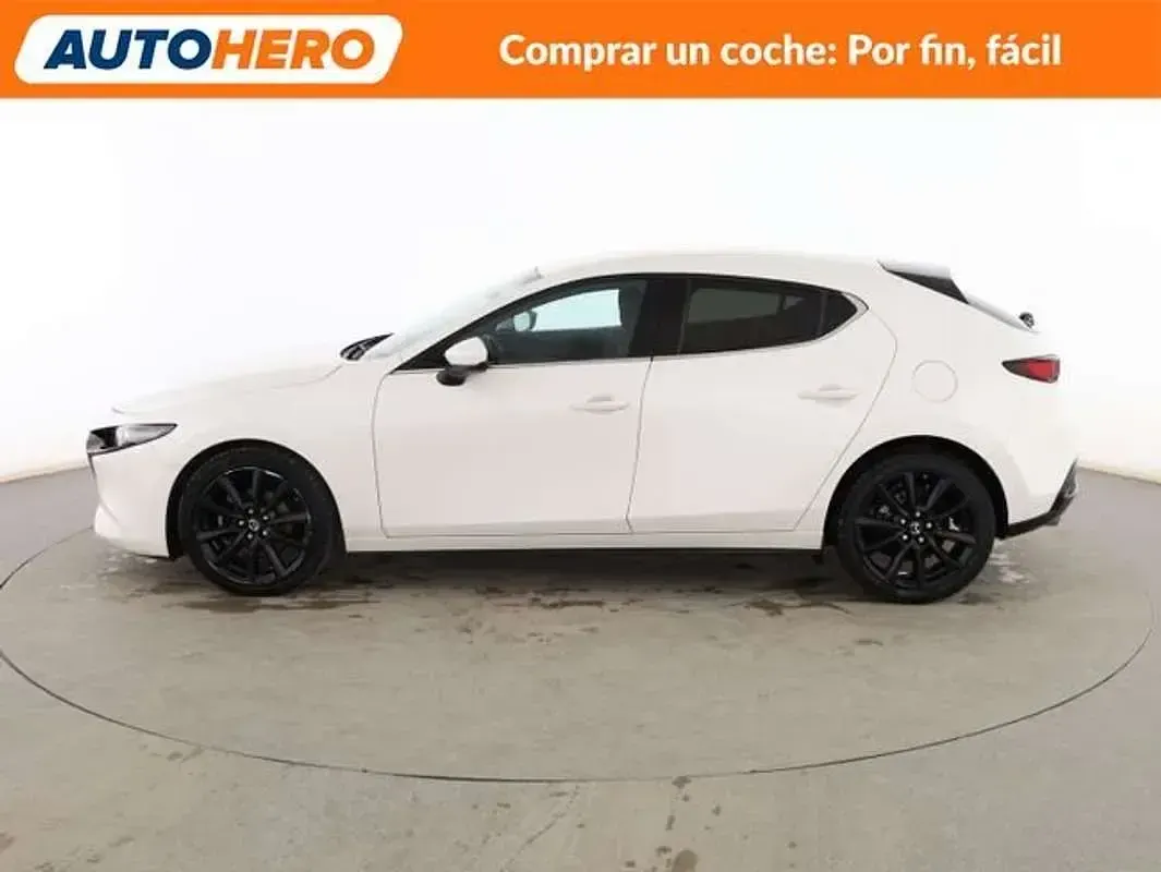 Käytetty Mazda 3 179 HP (131 kW) 2021 Valkoinen Sedan