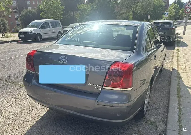 Occasion Toyota Avensis Executive 147 PK (108 kW) 2006 Grijs Sedan