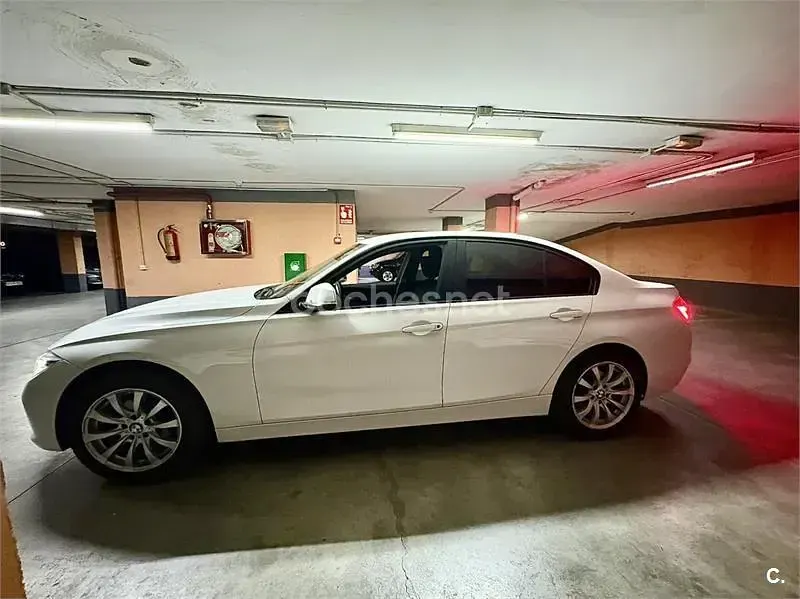 Usado BMW 318 136 CV (100 kW) 2017 Blanco Berlina