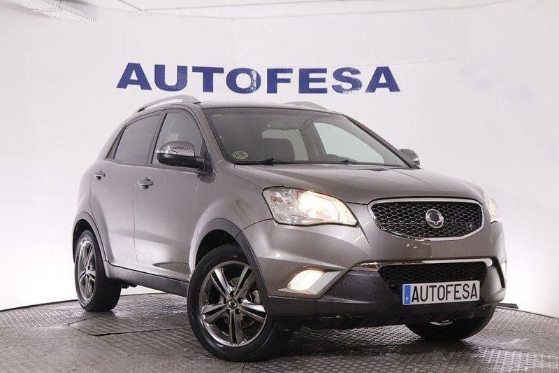 Usado Ssangyong (KGM) Korando Limited 175 CV (128 kW) 2010 Gris SUV