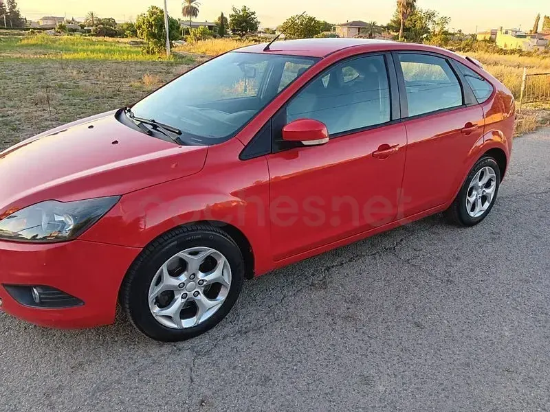 Usado Ford Focus Titanium 115 CV (84 kW) 2008 Rojo Berlina