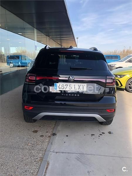 Usado VW T-Cross Advance 95 CV (69 kW) 2022 Negro SUV