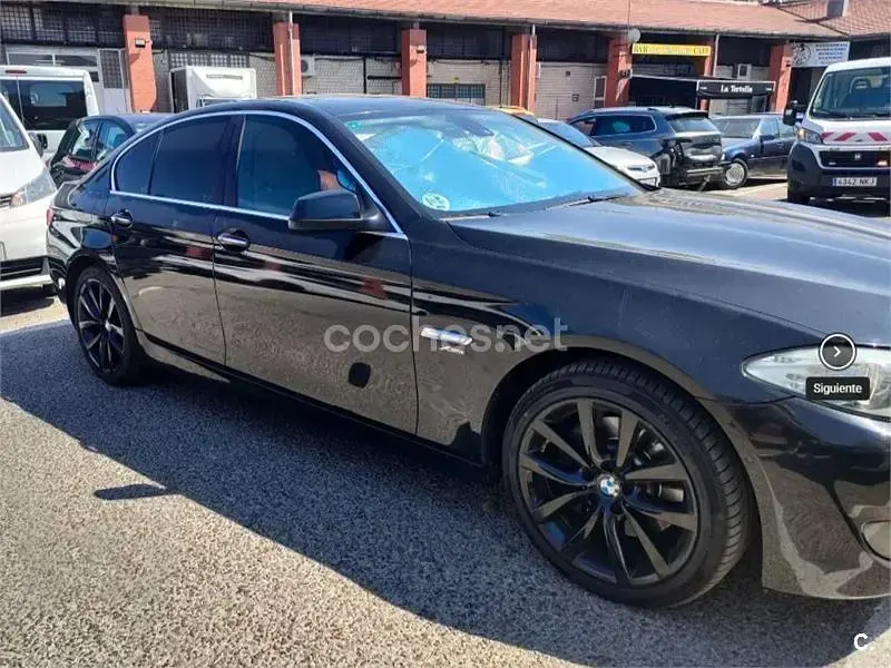 Usado BMW 530 Comfort Edition 258 CV (189 kW) 2012 Negro Berlina