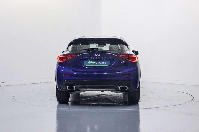 Usado Infiniti Q30 Premium 156 CV (114 kW) 2019 Azul Utilitario