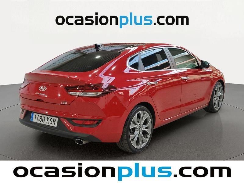 Usado Hyundai i30 Style 140 CV (102 kW) 2018 Rojo Berlina