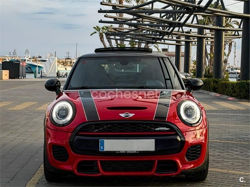 Usado Mini John Cooper Works 231 CV (169 kW) 2016 Rojo Utilitario
