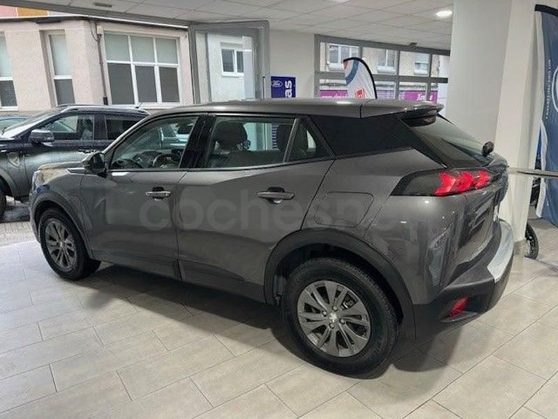 Usado Peugeot 2008 Active 110 CV (80 kW) 2021 Gris / plata SUV