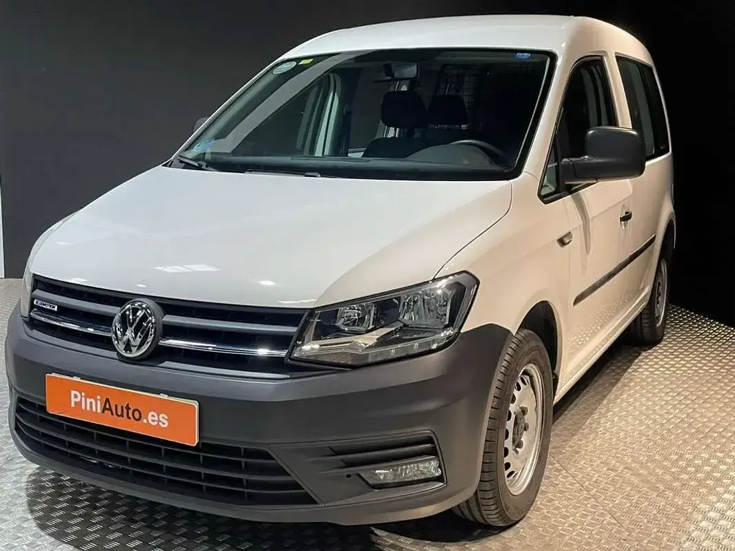 Usado VW Caddy Maxi Pro 102 CV (75 kW) 2020 Blanco Monovolumen