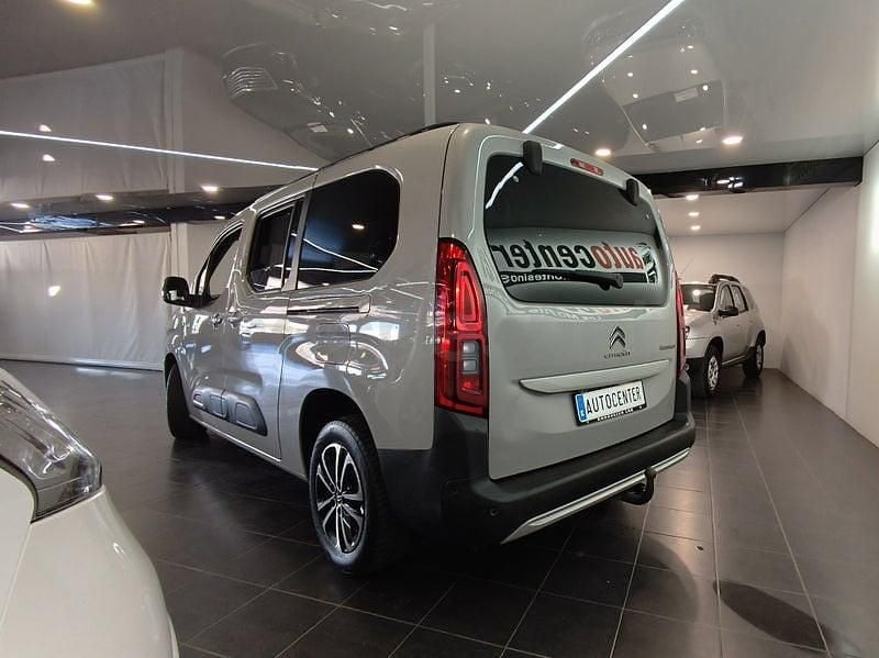 Usado Citroën Berlingo Shine 131 CV (96 kW) 2019 Gris / plata Monovolumen