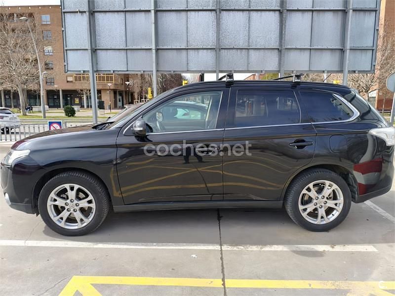 Usado Mitsubishi Outlander Motion 150 CV (110 kW) 2013 Negro SUV