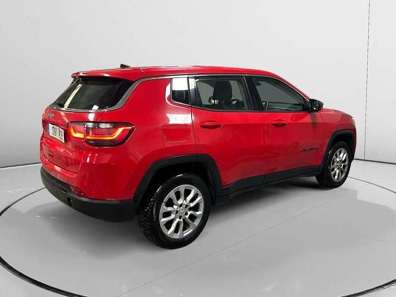 Usado Jeep Compass Night Eagle 131 CV (96 kW) 2023 Rojo SUV