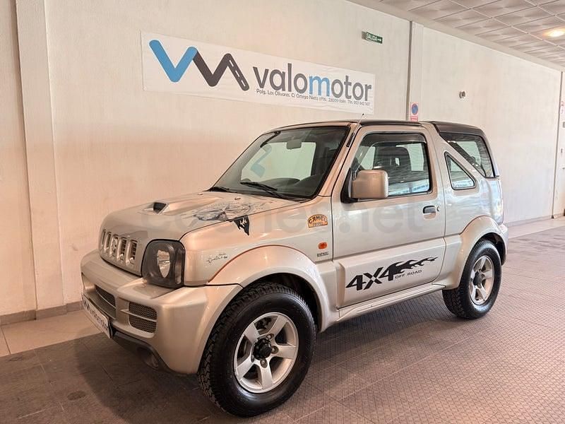 Usado Suzuki Jimny 86 CV (63 kW) 2006 Gris / plata SUV
