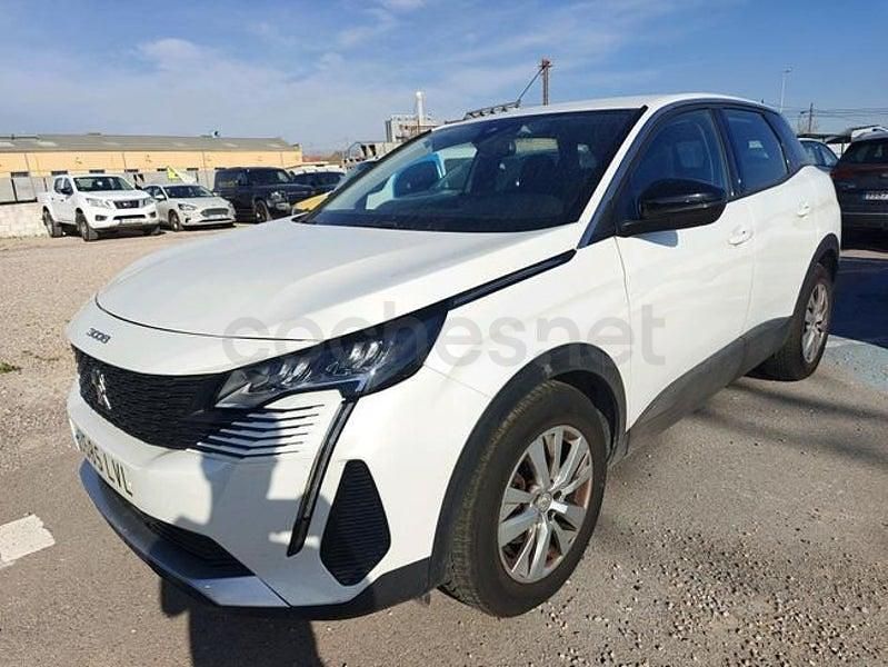 Usado Peugeot 3008 Allure 130 CV (95 kW) 2022 Blanco SUV