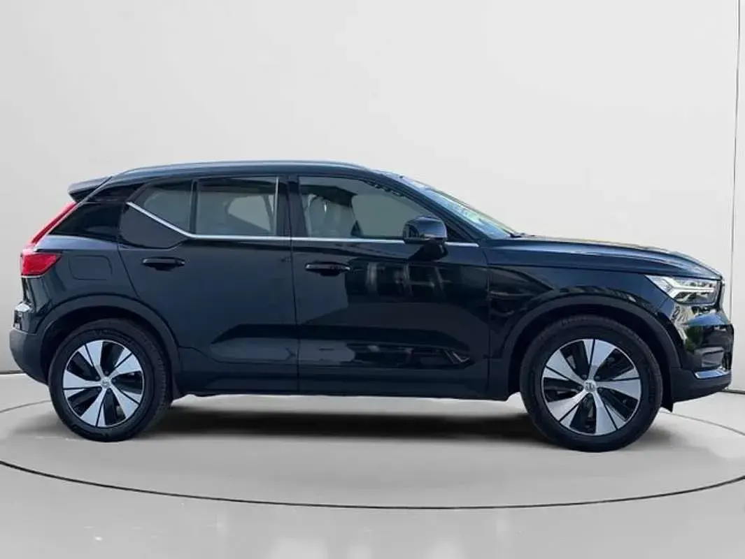 Usado Volvo XC40 Inscription 211 CV (155 kW) 2021 Negro SUV