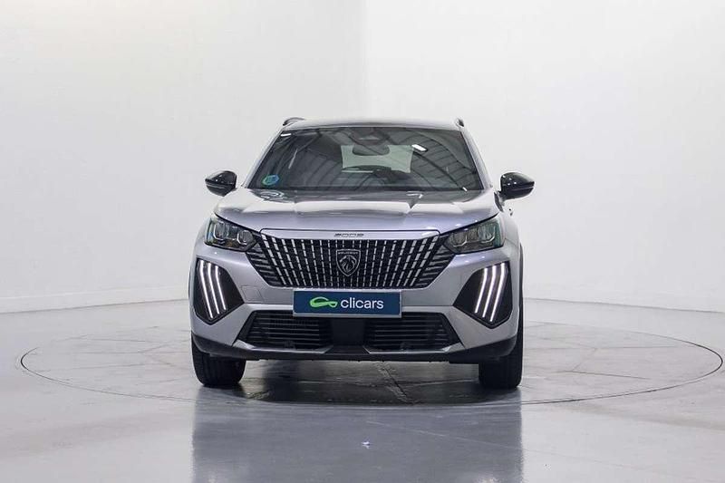 Usado Peugeot 2008 Allure 136 CV (100 kW) 2025 Plateado SUV