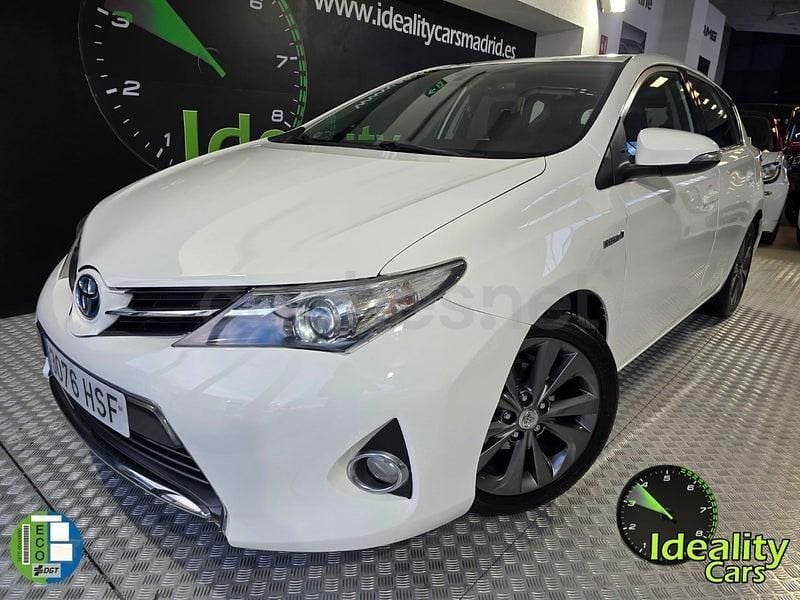Blanco Usado 2013 Toyota Auris Hybrid Active Berlina | 12.490 € (Precio justo) - Imagen 1/4