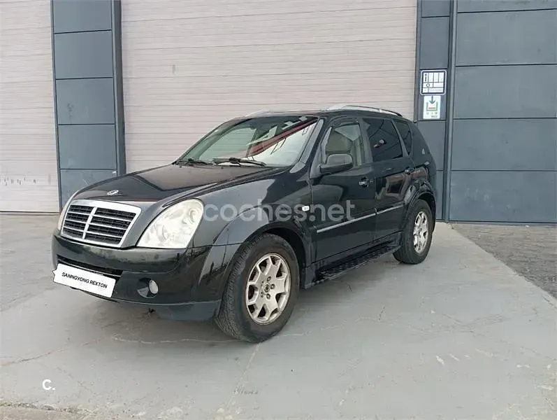 Usado SsangYong Rexton II 165 CV (121 kW) 2007 Negro SUV