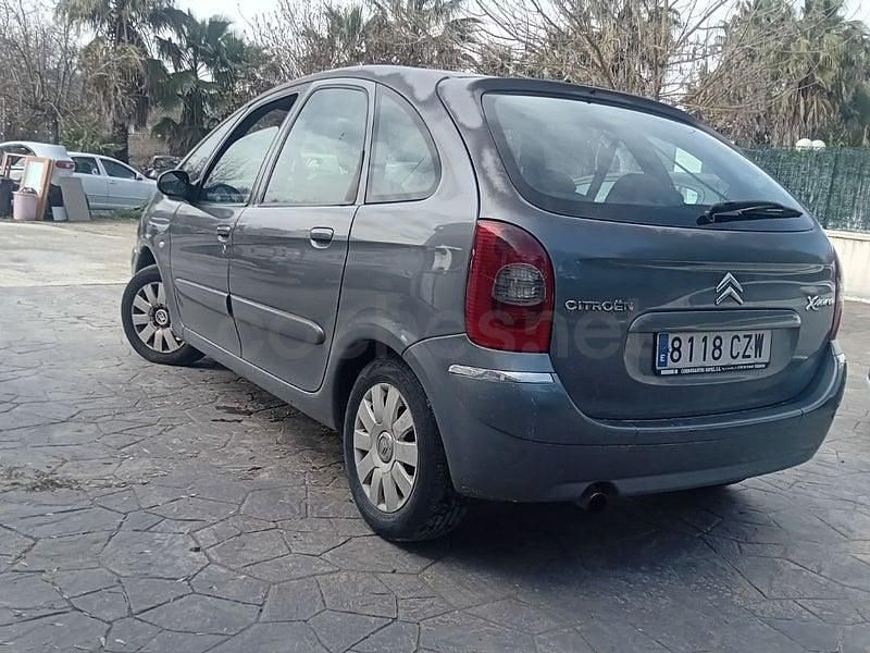 Usado Citroën Xsara Picasso Exclusive 90 CV (66 kW) 2004 Gris / plata Monovolumen