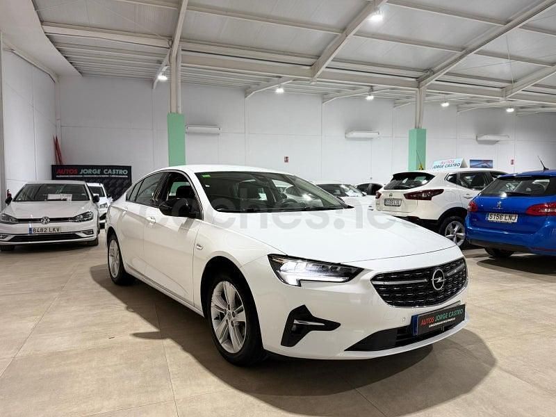 Usado Opel Insignia Business 122 CV (89 kW) 2022 Blanco Berlina