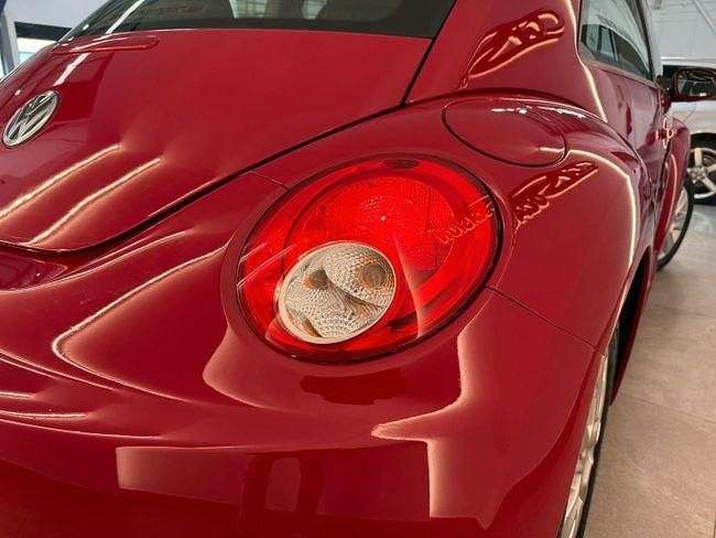 Usado VW Beetle 105 CV (77 kW) 2009 Rojo Utilitario