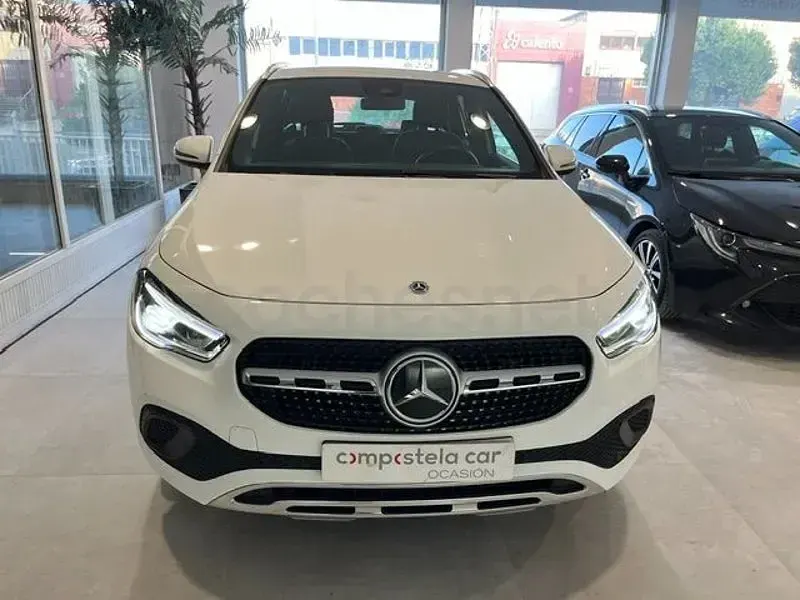 Usado Mercedes GLA180 136 CV (100 kW) 2021 Blanco SUV