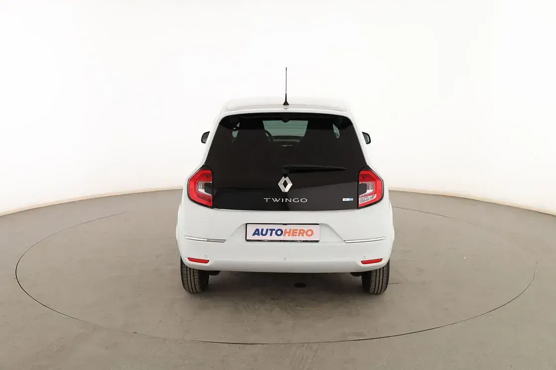 Usado Renault Twingo Zen 60 kW (82 CV) 2021 Blanco Utilitario