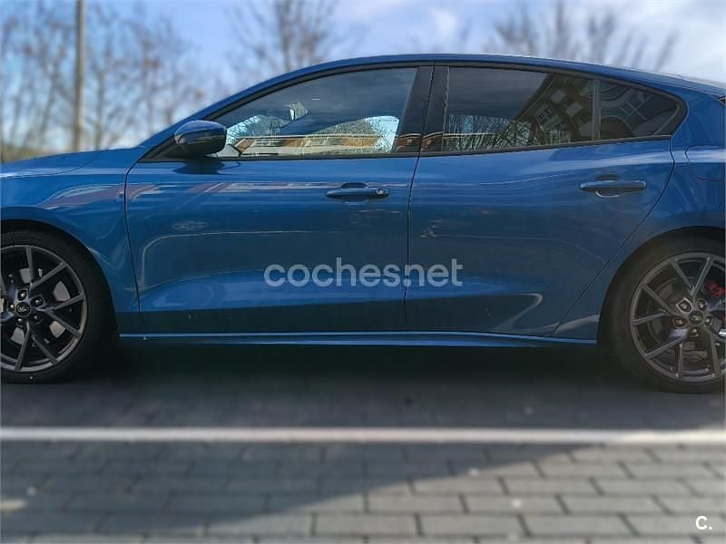 Azul Usado 2021 Ford Focus ST Berlina | 32.000 € (Un poco caro) - Imagen 1/4