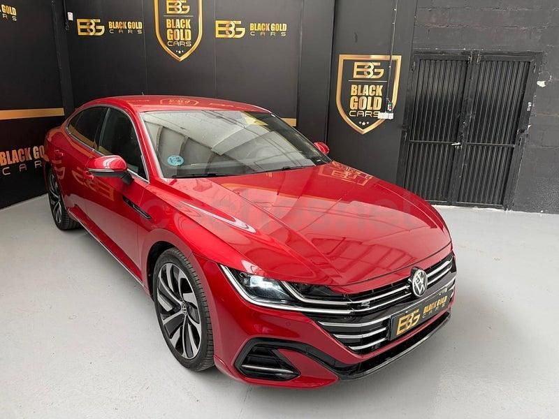 Käytetty VW Arteon R-line 150 HP (110 kW) 2022 Punainen Sedan