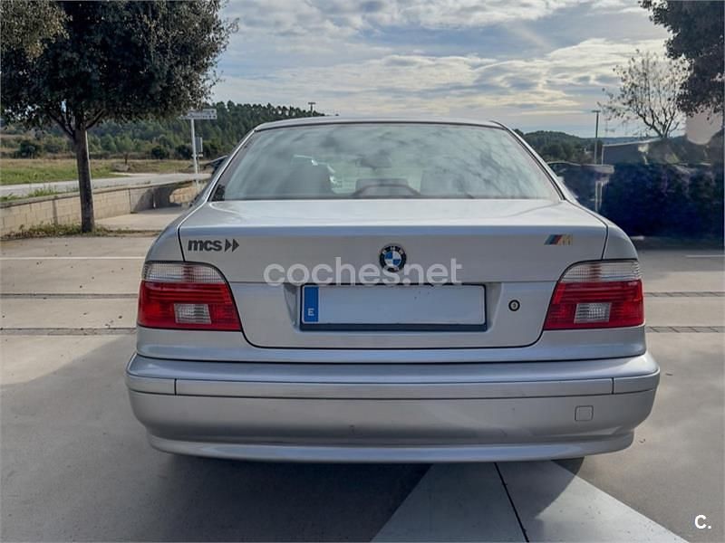 Usado BMW 530 184 CV (135 kW) 2001 Gris / plata Berlina