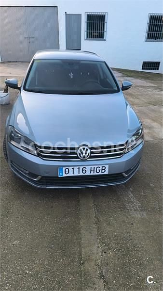 Gris / plata Usado 2011 VW Passat Advance Berlina | 5000 € (Precio justo) - Imagen 1/4