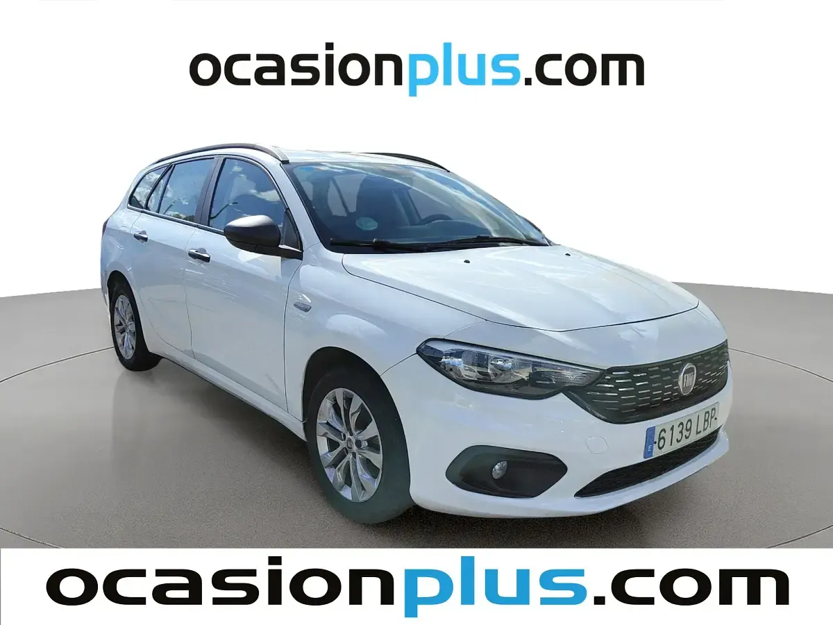 Usado Fiat Tipo Business 120 CV (88 kW) 2019 Blanco Familiar