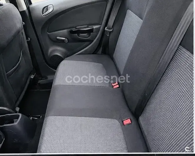 Usado Opel Corsa Selective 75 CV (55 kW) 2011 Gris / plata Utilitario