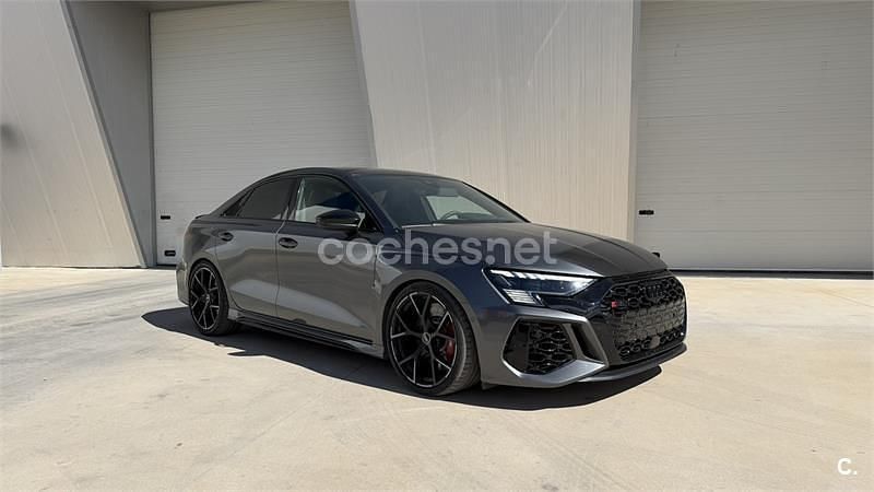 Usado Audi RS3 Comfort 400 CV (294 kW) 2022 Gris / plata Berlina