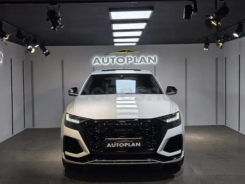 Usado Audi Q8 Ambiente 600 CV (441 kW) 2020 Blanco SUV