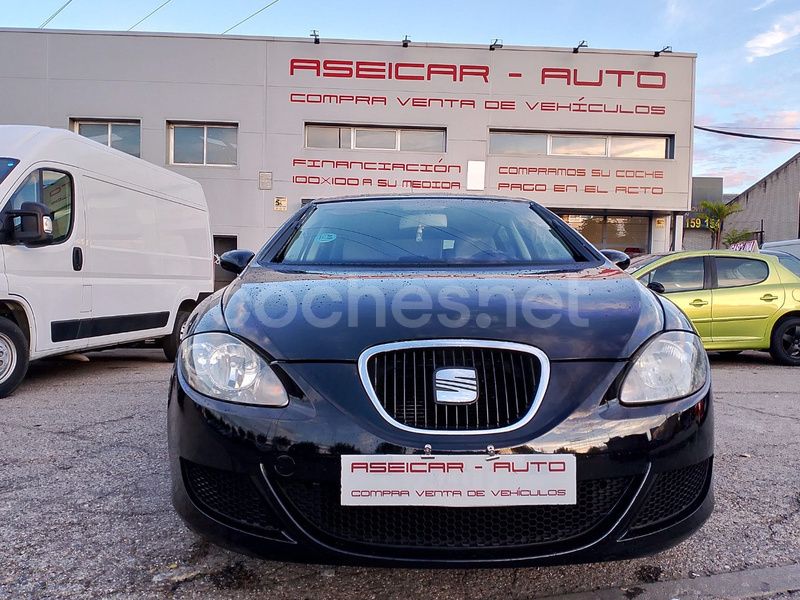 Negro Usado 2006 Seat Leon Stylance Berlina | 6400 € (Precio justo) - Imagen 1/4