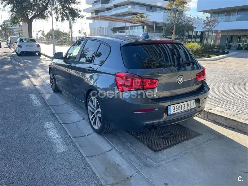 Usado BMW 120 Comfort Edition 184 CV (135 kW) 2015 Gris / plata Utilitario