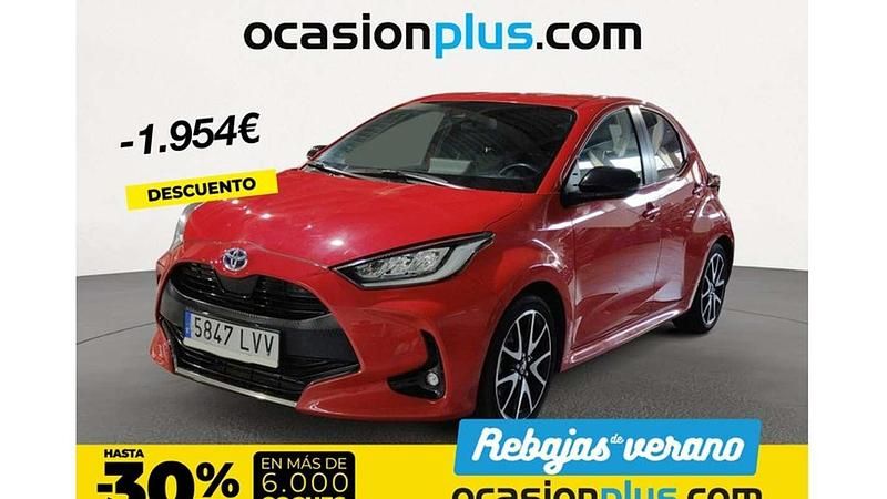 Rojo Usado 2022 Toyota Yaris Hybrid Style Utilitario | 18.410 € (Precio justo) - Imagen 1/4